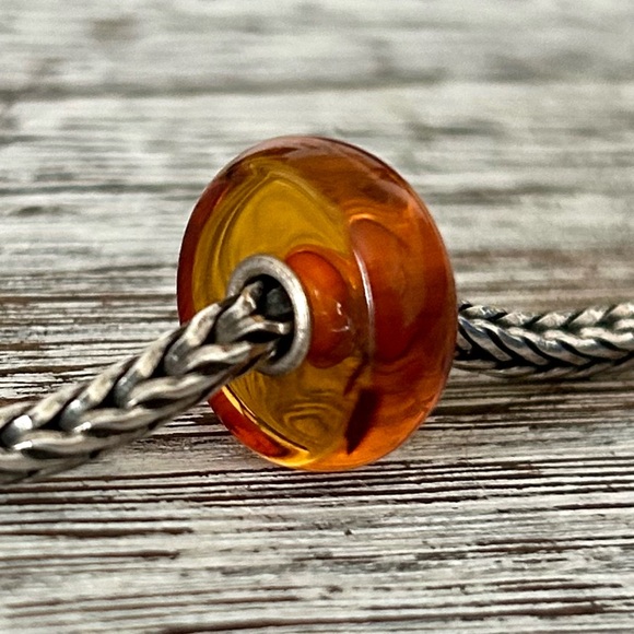 TROLLBEADS Maple Amber Bead w Natural Inclusions LAA 925S NEW! - Picture 3 of 8